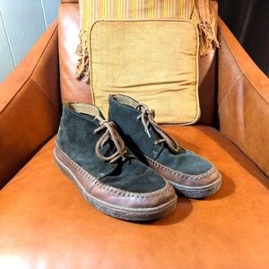 Clarks Hodson Mid Faux Suede Round Toe Moccasin Boots M8